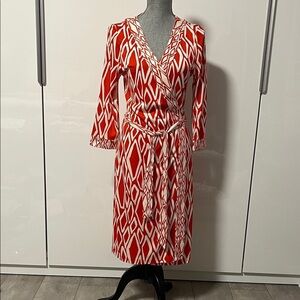DVF NWOT Silk Burnt Orange Cream Geometric Midi Wrap Dress, Size L 12/14